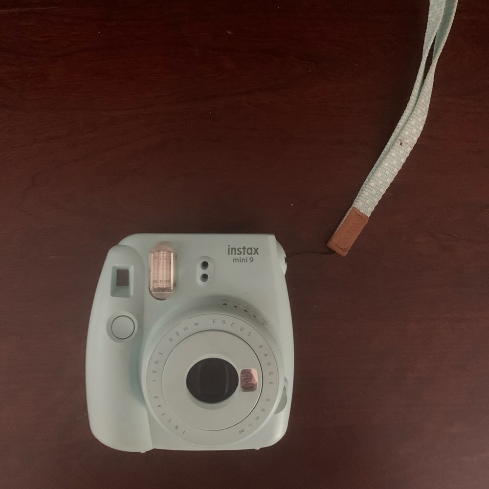 Polaroid camera - Picture 2 of 7